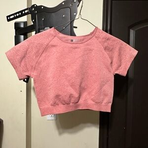 Cropped form-fitting compression like feel Gymshark Vibes size L activewear